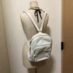 CHANEL ヴィンテージ レザーホワイトリュック べっこうチャーム