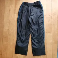 黒のピステパンツ サイド青ストライプ　150
