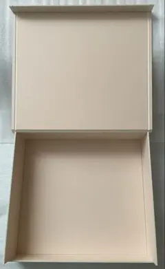 ポーラ　ザ B.A プラチナボックスの空箱　！！