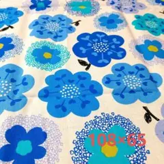 ブルー花柄生地　108×65