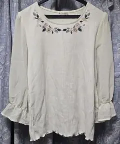 axes femme トップス 花柄 ライトイエロー 透け感