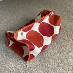 クォーターリポート　ティッシュケース