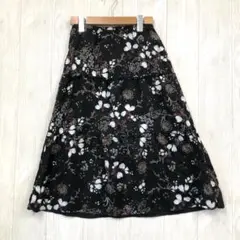 【美品】 花柄ひざ丈スカートM相当 W67 黒 花柄 薄手