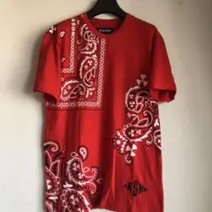 REASON リーズン　バンダナ柄プリント＆刺繍Tシャツ赤Mサイズ新品未使用