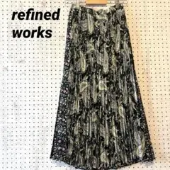 美品 リファインドワークス 黒地 ペイズリー柄 花柄プリーツスカート マキシ丈