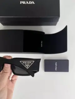 新品/ブラック サングラス ケース付き A