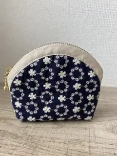 Item thumbnail for item ddd83b0c-4aa6-4515-ae00-bce2bb131a1f