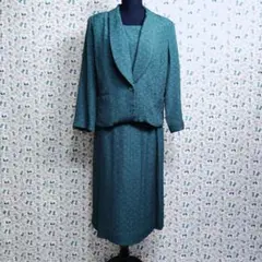 Item thumbnail for item aff882f9-e5e9-4c85-a8dc-90169e0c913b