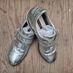 B.VARNO メタリックシルバー スニーカー