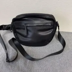 box ショルダーバッグ　ナイロン&革製　ブラック