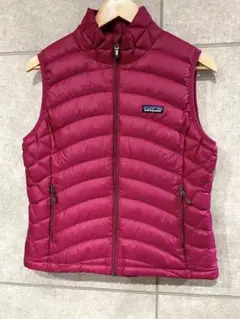 patagonia パタゴニア ダウンベスト ワインレッド系 レディース M