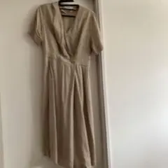 値下げKonnyベージュ 半袖 ワンピース