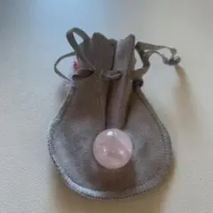 水晶的なピンクのパワーストーン