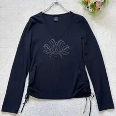 ヴィヴィアンタムVIVIENNETAM 長袖　ビジュー　Tシャツ　黒　Ｖネック