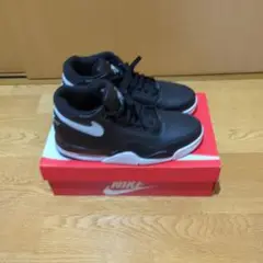 ナイキエアーFightフォロー割で1000円引きです。