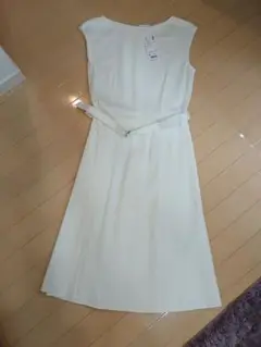 【新品】ホワイト ノースリーブ ロングワンピース M　UNIQLO