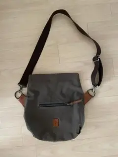 ショルダーバッグ