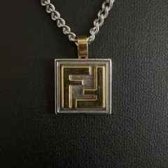 良品　フェンディ　目黒連さん着用　ネックレス　シルバー　メンズ　レディース 目黒蓮さん着用！【FENDI】バゲット ネックレス シルバーカラー