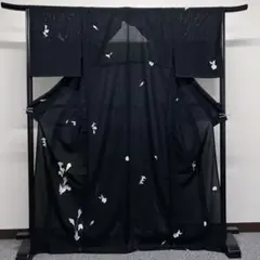 お値下げ不可▼ 【逸品】 黒色の絽の生地に水芭蕉が刺繍された訪問着 着物 夏用