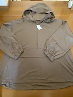 新品♪フード付きブラウンラッシュガード