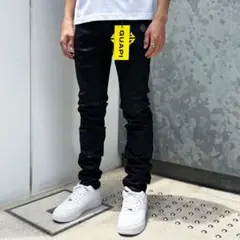 GUAPI スリムフィット ブラックデニム