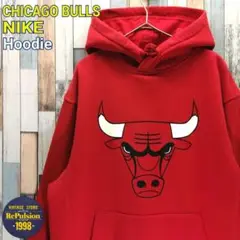 CHICAGO BULLS　NIKE　シカゴブルズ　ナイキ　パーカー　デカロゴ