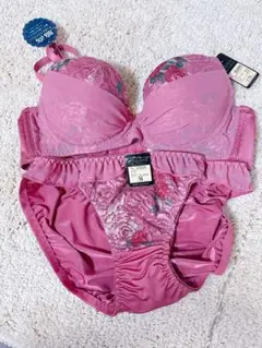 【新品未使用タグ付き】ピンク 花柄 ブラジャーショーツセット C70