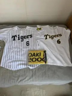 金本知憲　ユニフォーム2着　2000本安打記念タオル1枚　セット
