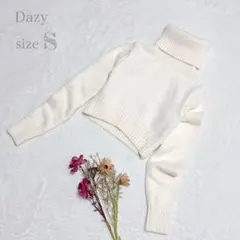 【デイジー】Dazy ニットセーター タートルネック ショート丈 ホワイト S