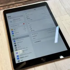 【中古美品】Apple iPad (第8世代) スペースグレー 本体