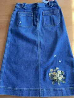 たんぽぽ刺繍デニムスカート
