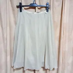 ❗かわいい❗クリーム色 シフォン フレアスカート
