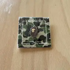 "A BATHING APE" PINS