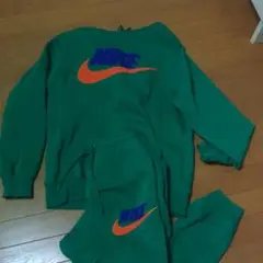 Nike グリーンスウェットセット