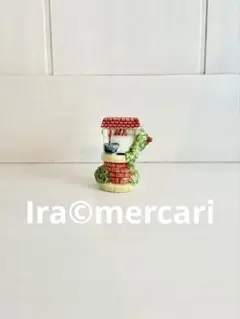 蔦の絡んだ井戸のフェーブ　フェーヴ　ミニチュア　陶器　フランス製