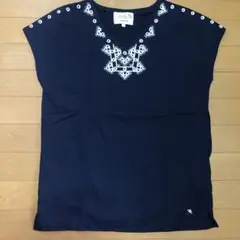 刺繍☆【 アーノルド パーマー 】Vネック フレンチ カットソー 半袖 裏地 柄