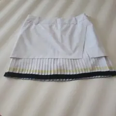 ルコックスポルティフホワイトプリーツスカート