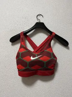 ナイキ　ヨガウェア　クロップドタンクトップ　/S　赤　ストレッチ　パット付き