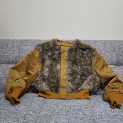 トゥモローランド、マカフィーブルゾン