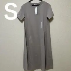 GU マーセライズドＡラインワンピース　Ｓ　ベージュ