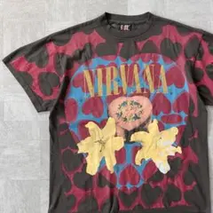 NIRVANA heart shape box s/s fade tee xl