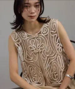 SALON adam et rope'/【WEB限定】サテンブレードレースジレ