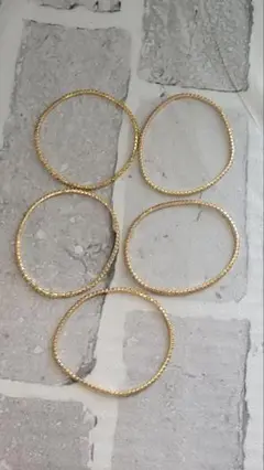 金色のメタルバングル5個セット