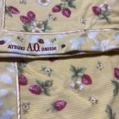 いちご柄 綿毛布　ATSUKI A.O. ONISHI