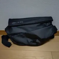 ボディバッグ