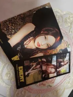 TWICE ENEMY 初回限定B盤　3cutphoto 三つ折り　ナヨン