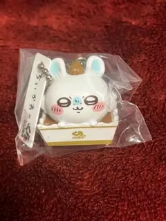 くら寿司 x「ちいかわ」:フィギュア_モモンガ(イタリアンティラミス)