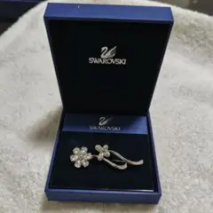 Swarovski 花と蝶のブローチ
