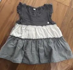 フリル付きグレー系トップス 100サイズ