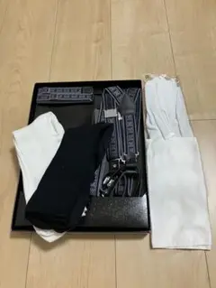 サスペンダーセット 白手袋 黒ソックス
